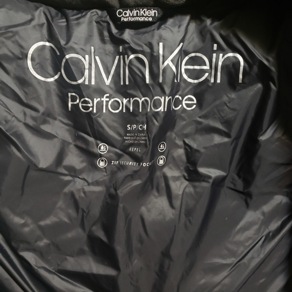 Calvin Klein Silver Bubble Vest...size small - Picture 2 of 4